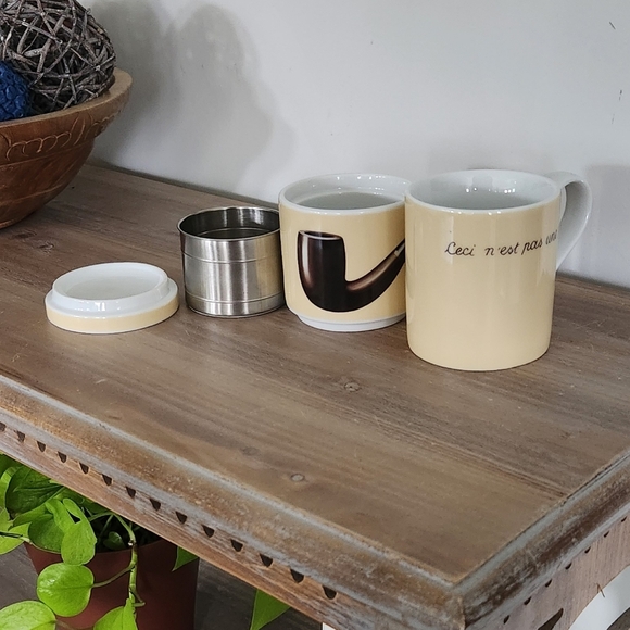 ☕ “The Treachery of Images” Coffee & Tea Mug Set – René Magritte, Rare, Art - Picture 11 of 16